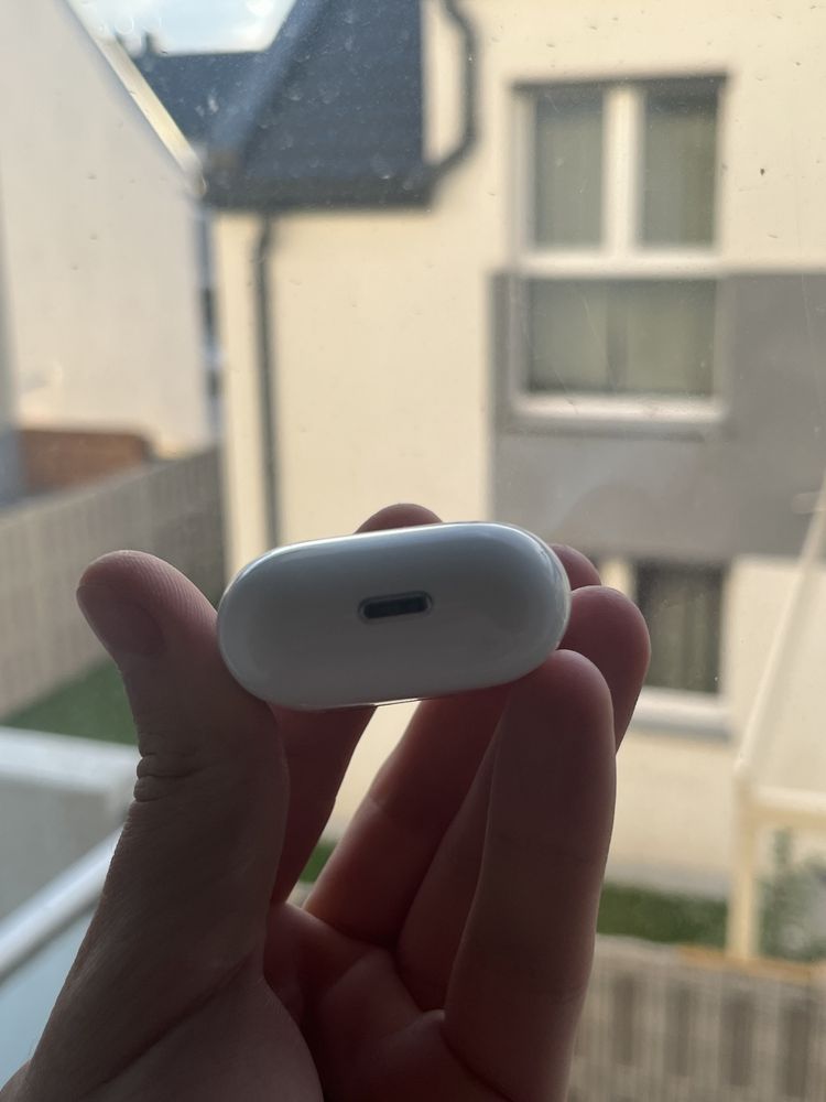 AirPods Etui Ladujace 2 gen A2032 A1602