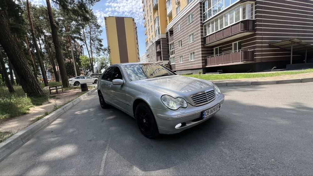 продам мерседес в гарному стані