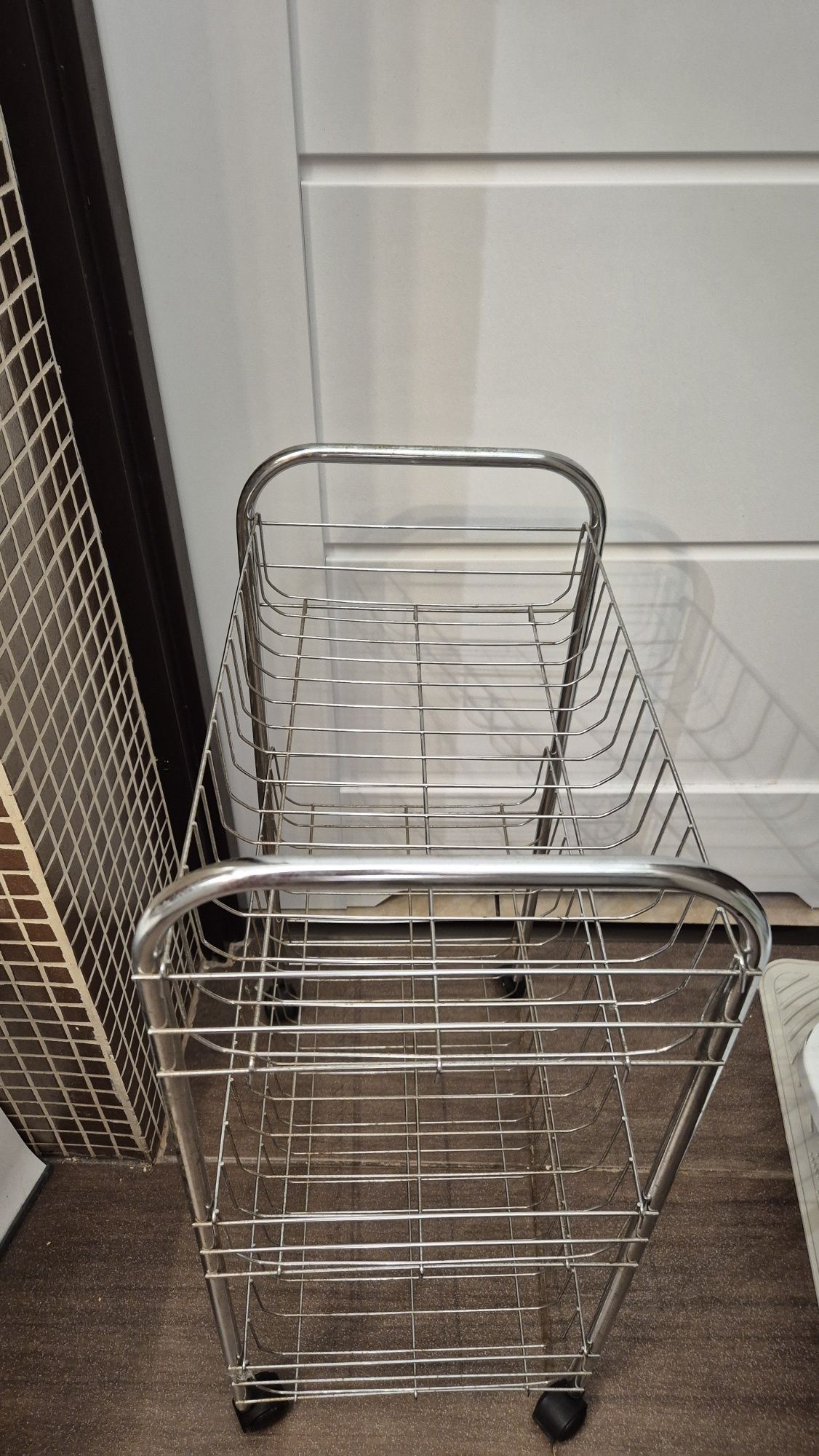 Regały metalowy chromowany łazienki kółka 61 cm