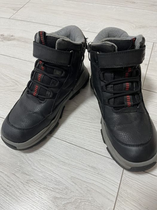 Зимове підліткове взуття