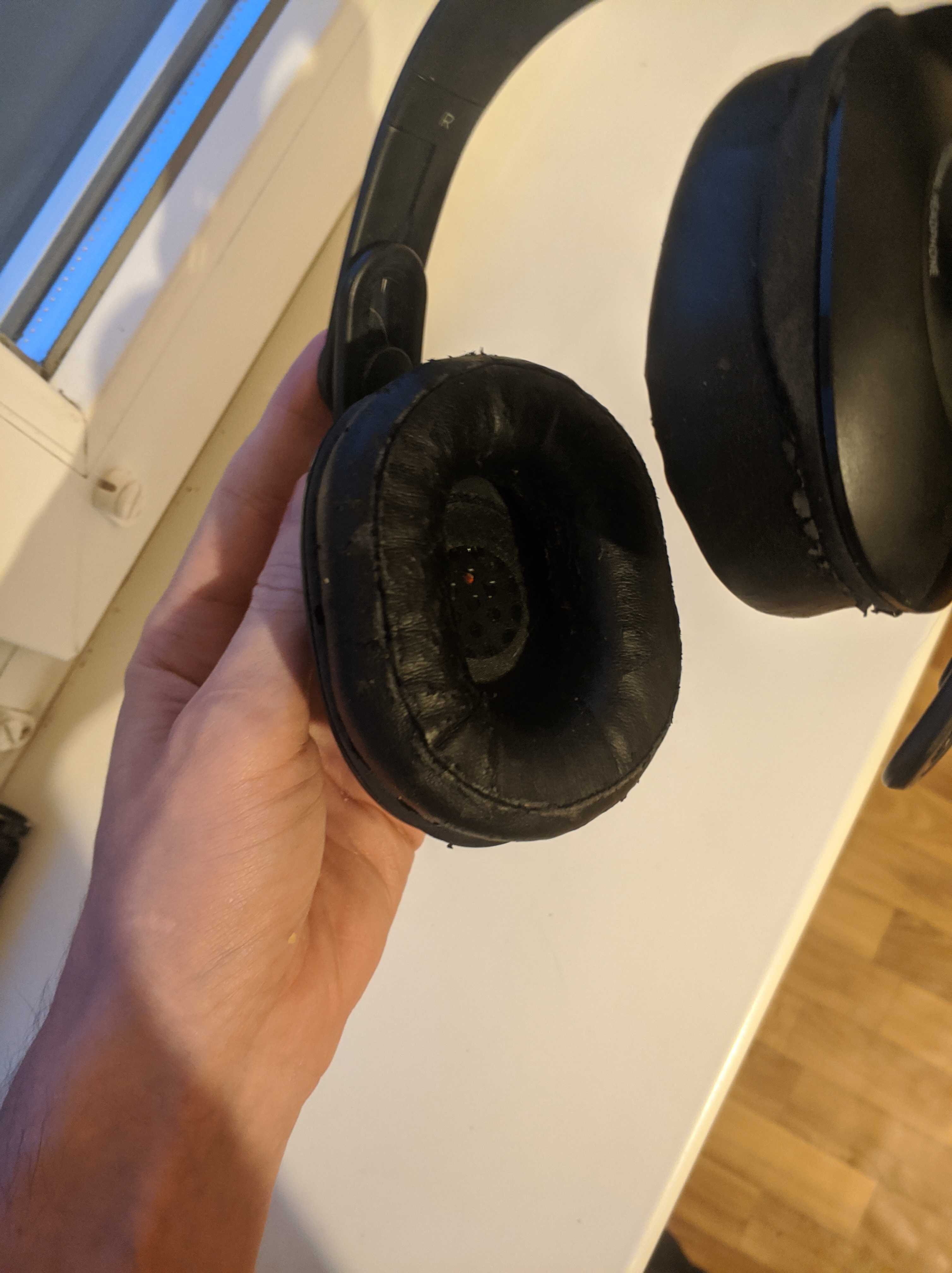 Навушники AKG K361