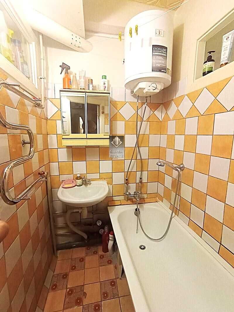Продам 2-кімнатну квартиру, вул. Пархоменка, Шевченківський район