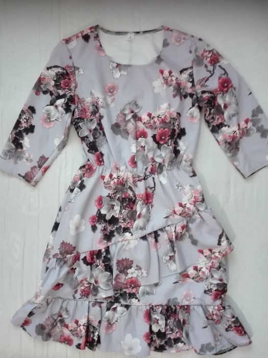 nowa sukienka na lato, S/M, szara w kwiaty, elegancka