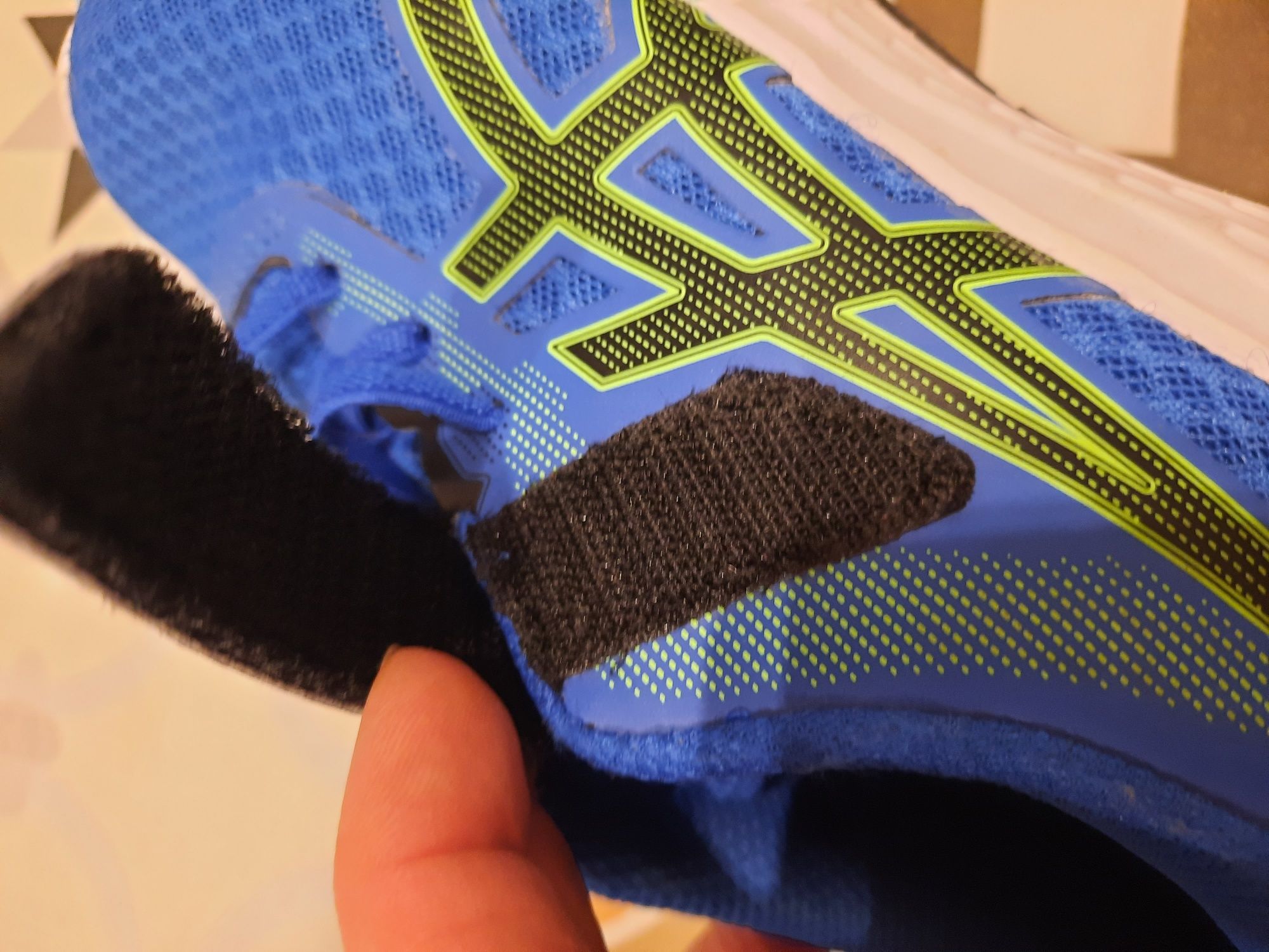Кросівки asics 33 р.