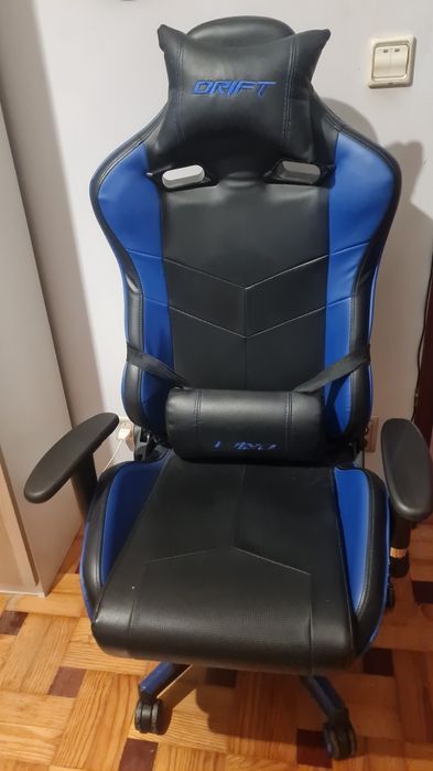 Cadeira gaming marca DRIFT.