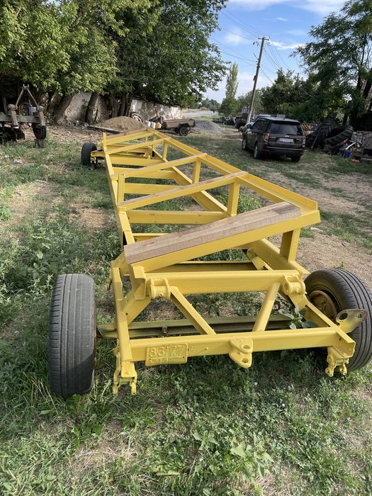 Комбаин NEW HOLLAND CS6090. ( две жатки )