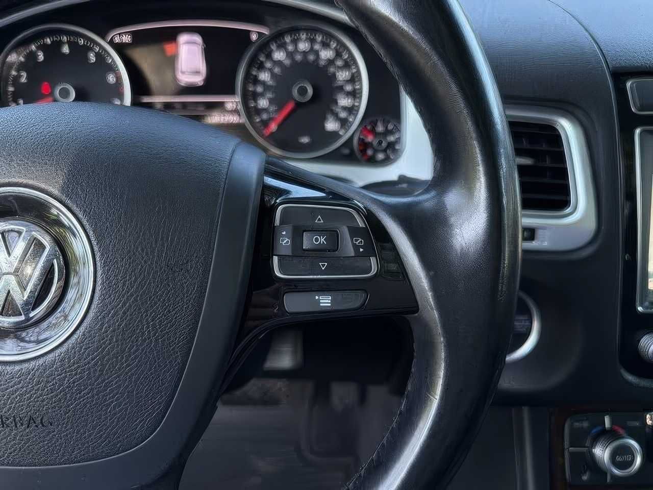 2015 Volkswagen Touareg VR6 Sport with Tech