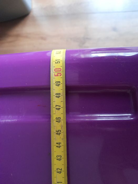 Mały plastikowy stolik + krzesełko