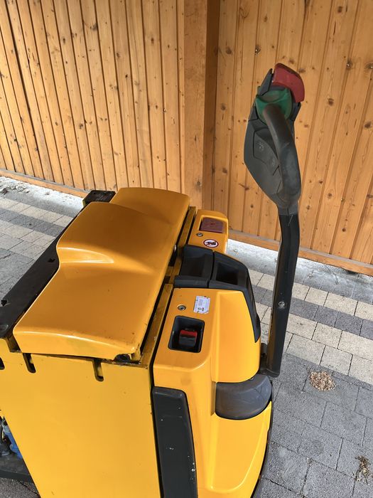 Wózek paletowy jungheinrich eje116