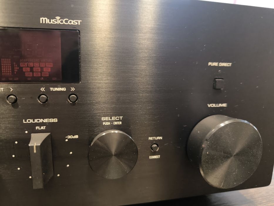 Amplituner stereo YAMAHA R-N602