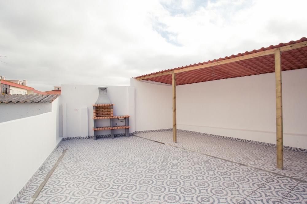 Apartamento T2 com logradouro