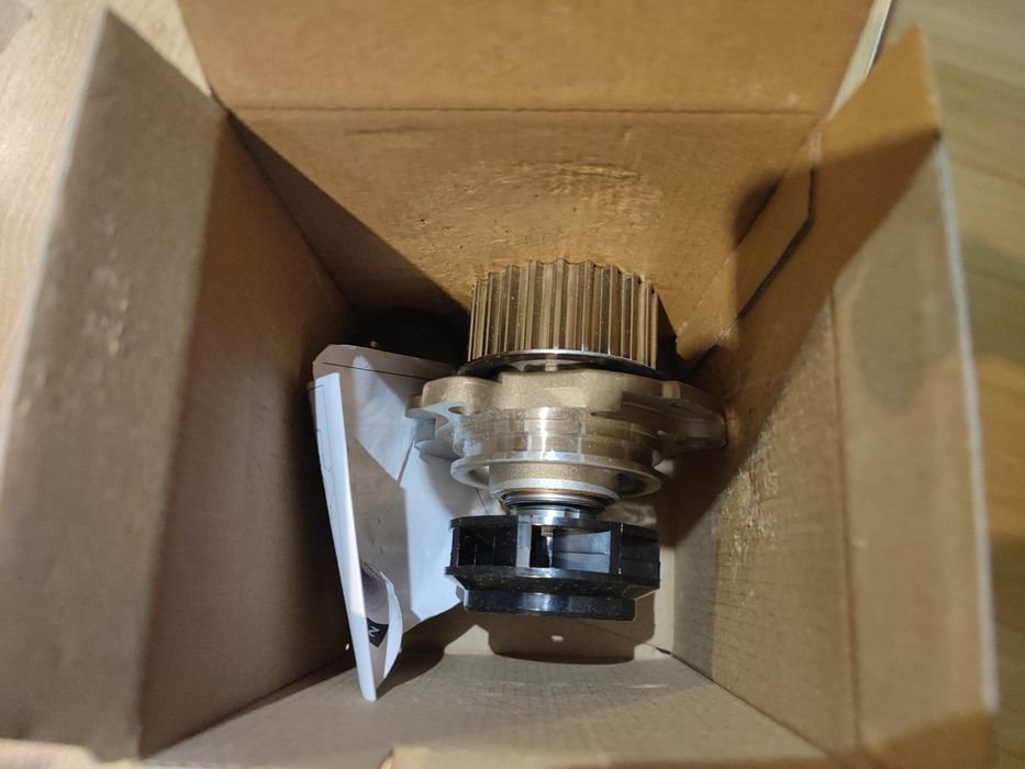 Sprzedam kompletny rozrząd do VW Golf IV 2.0 115 km
