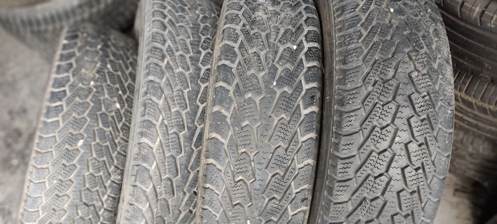 Komplet 4szt 195 70r15C Nexen 104/102R