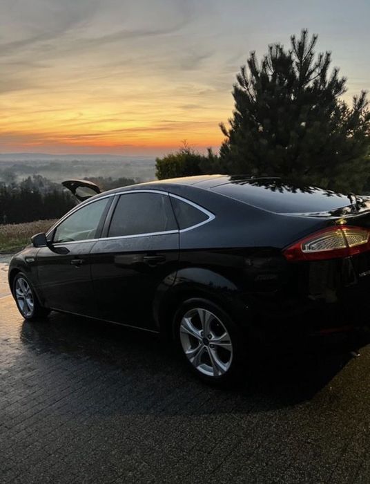 Ford Mondeo Ford Mondeo Mk4 bogate wyposażenie. !Uszkodzo