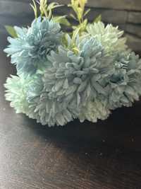 Bukiet sztucznych kwiatow niebieskie 30 cm 48tknkw
