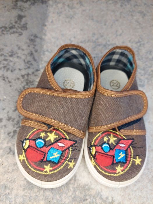 Kapcie rozmiar 22