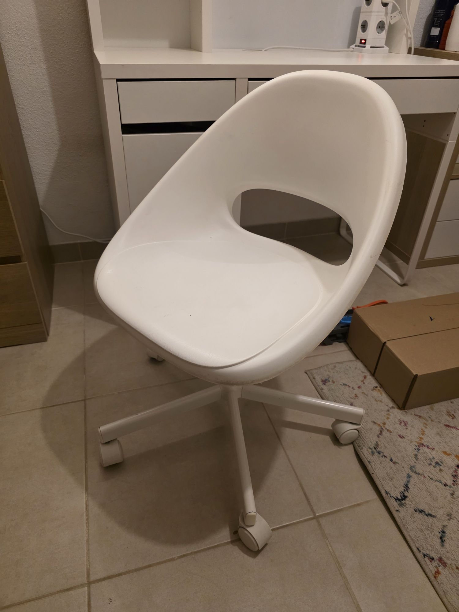 Secretária + cadeira Ikea