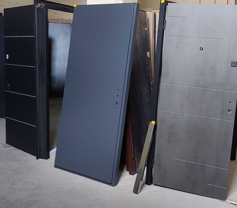 Входные металлические двери новые и бу вхідні металеві двері у Києві.