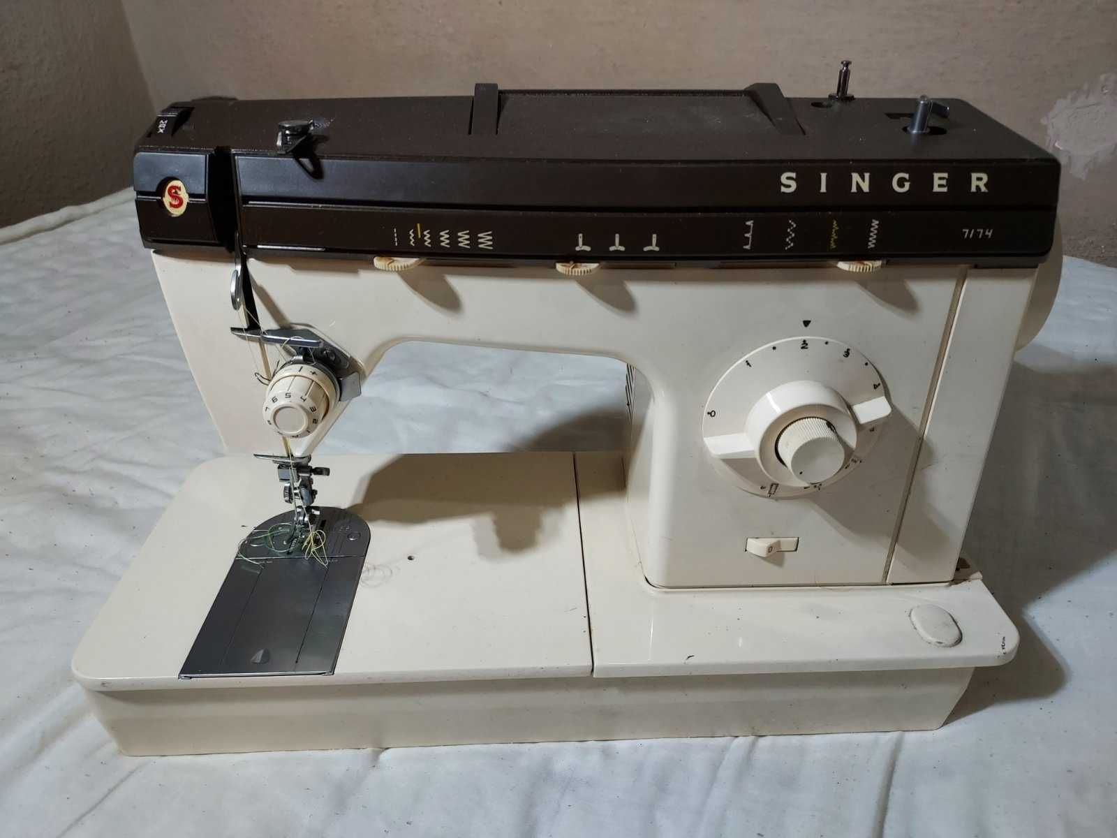 Máquina de costura elétrica Singer modelo 7174