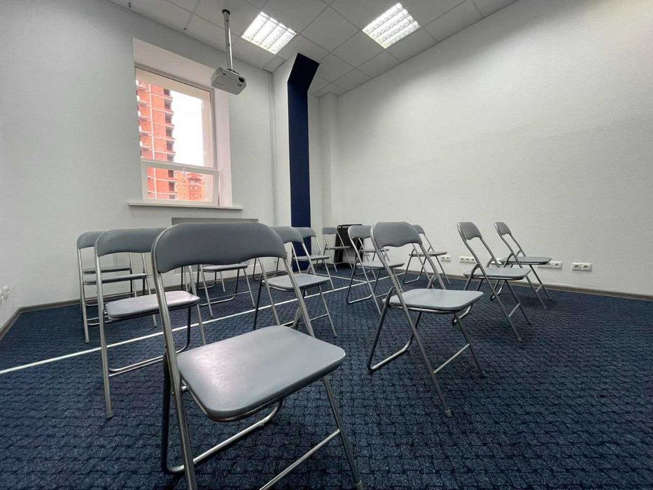 Посуточно конференц-зал (15 чел.). Удобная локация - м. Олимпийская