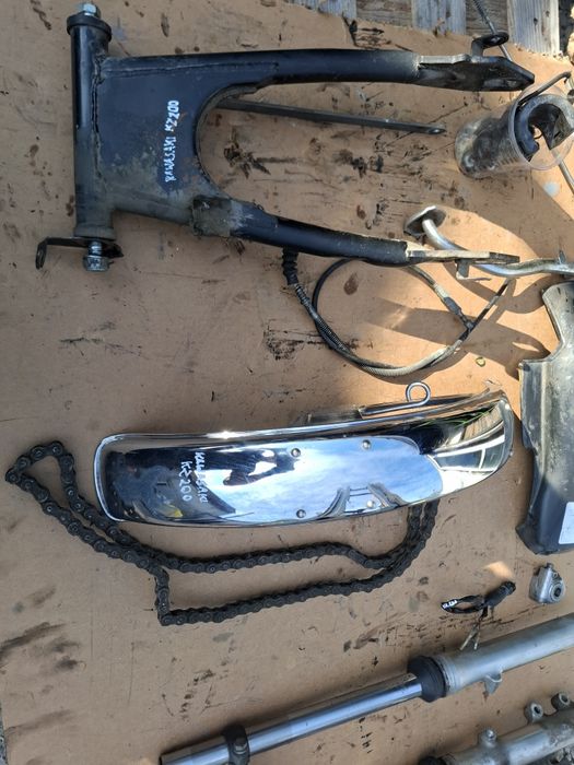 Kawasaki kz 200 felga błotnik  części