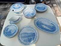 Serviço de jantar de porcelana antigo da marca austriaca Lilien