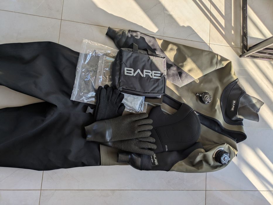 Skafander suchy nurkowy BARE Trilam tech dry