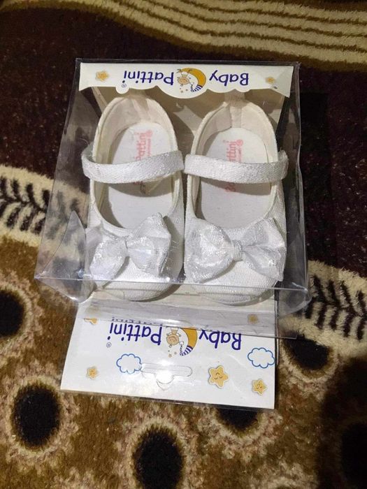 Продам сукню на рочок,платье на годик.