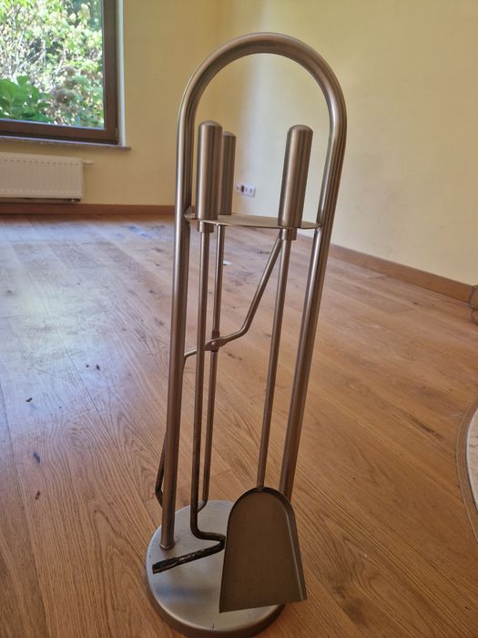 Akcesoria kominkowe ze stali nierdzewnej