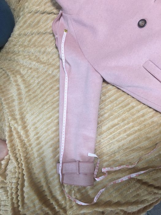 Пальто розовое с кристально белым ангора натур короткое хутро