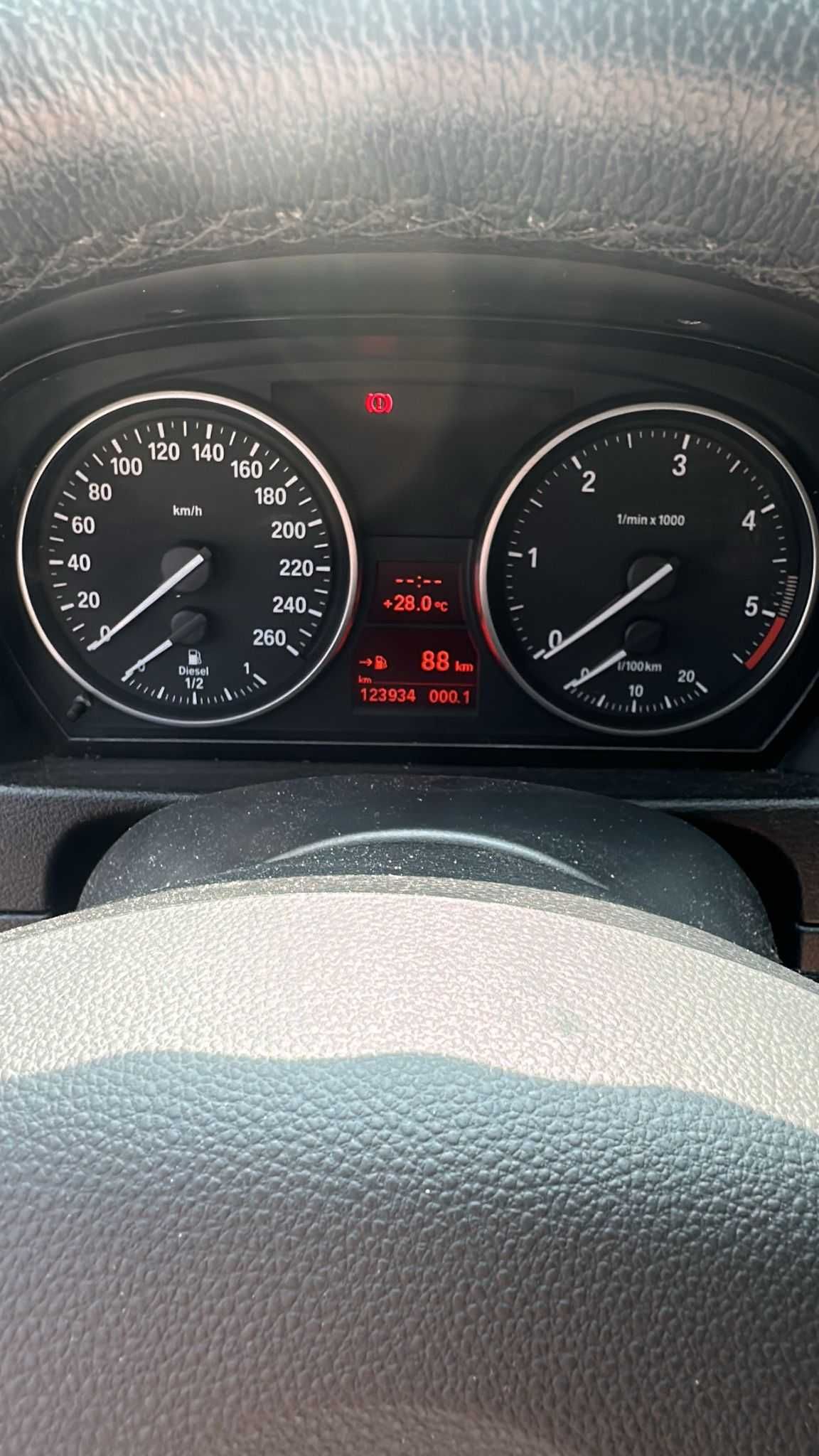 Bmw x 1   2.0d  lift  Posiadam inne auta   z  włoch całe  i uszkodzone