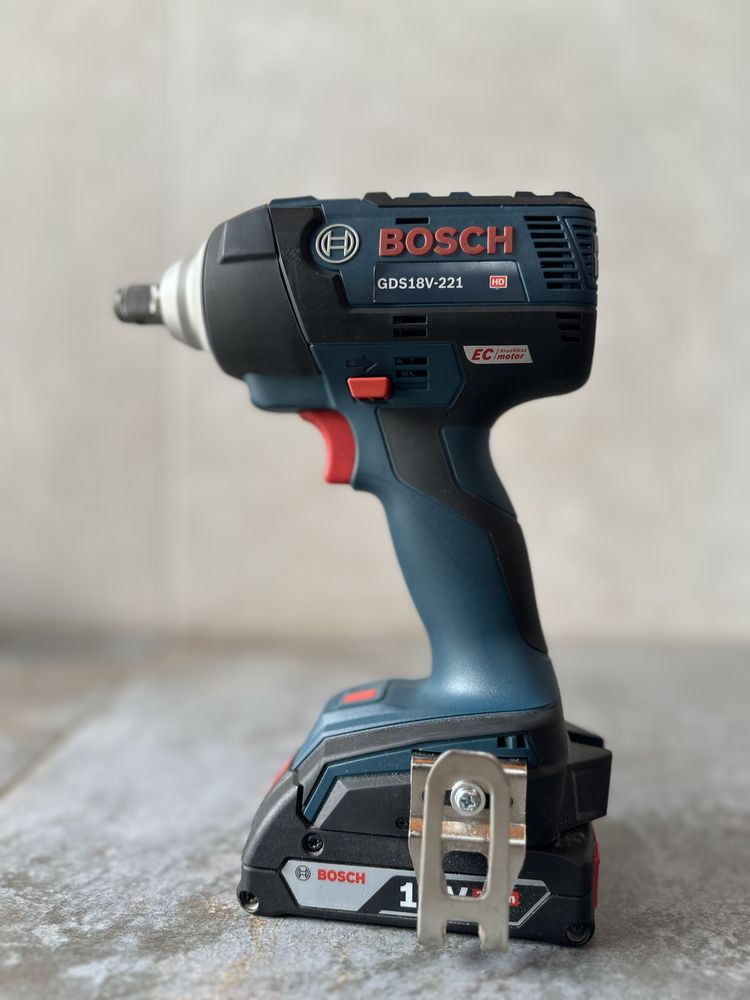 Акумуляторний гайковерт Bosch GDS18V-221