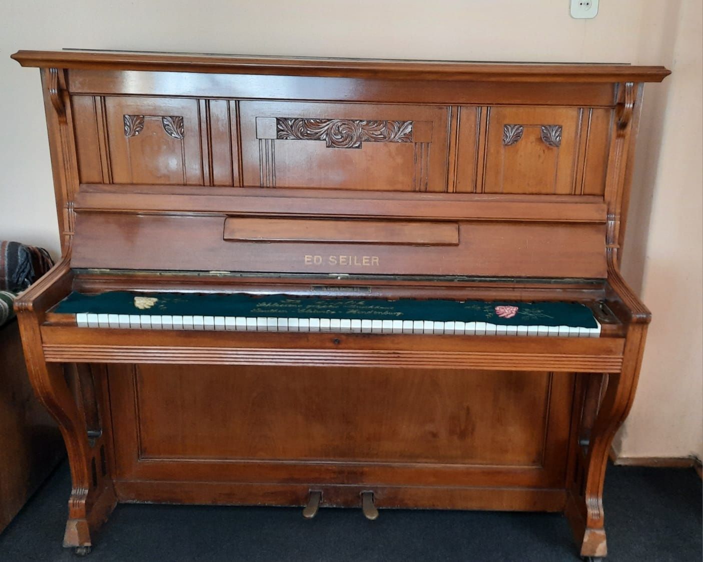 Pianino Ed Seiler