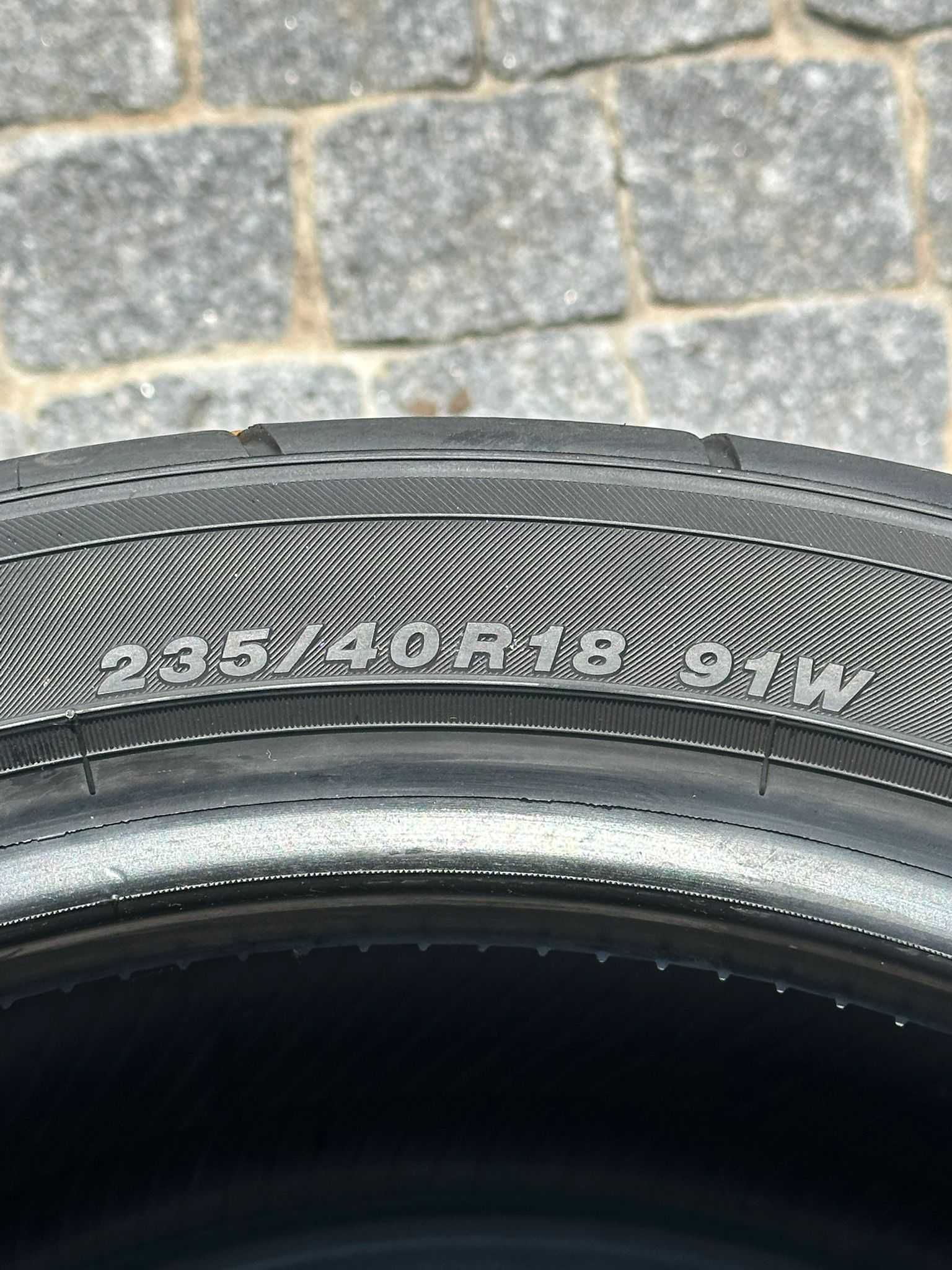 Pneus Yokohama Advan Neova AD08 RS - 235/40/18 - Bons
