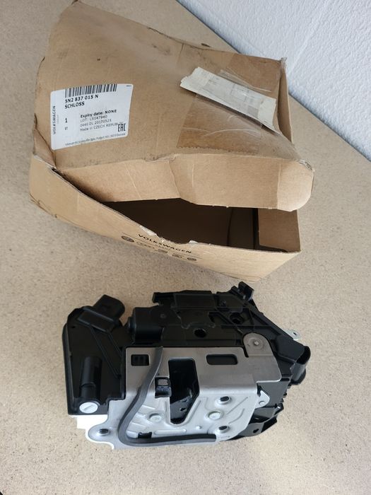 Fechadura Porta Condutor VW Passat CC