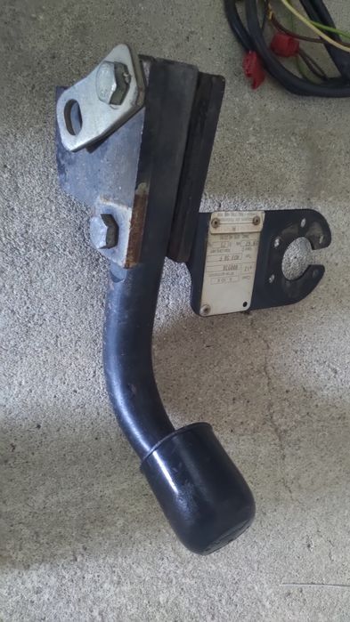 Engate de reboque + instalação elétrica