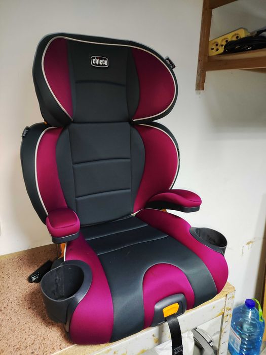 Автокресло Chicco KidFit 4-12 лет минимальный пробег