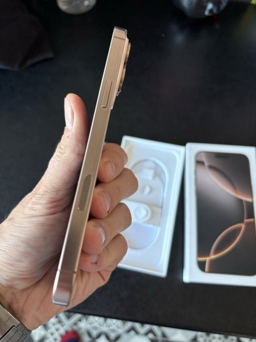 Iphone 16 pro max idealny stan  pustynny tytan