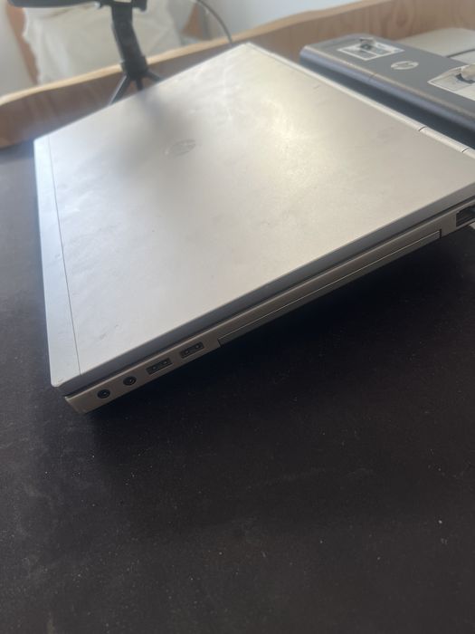 Hp Elitebook 8570p i7 8gb ram 256 ssd