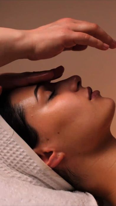 Масаж   обличчя .