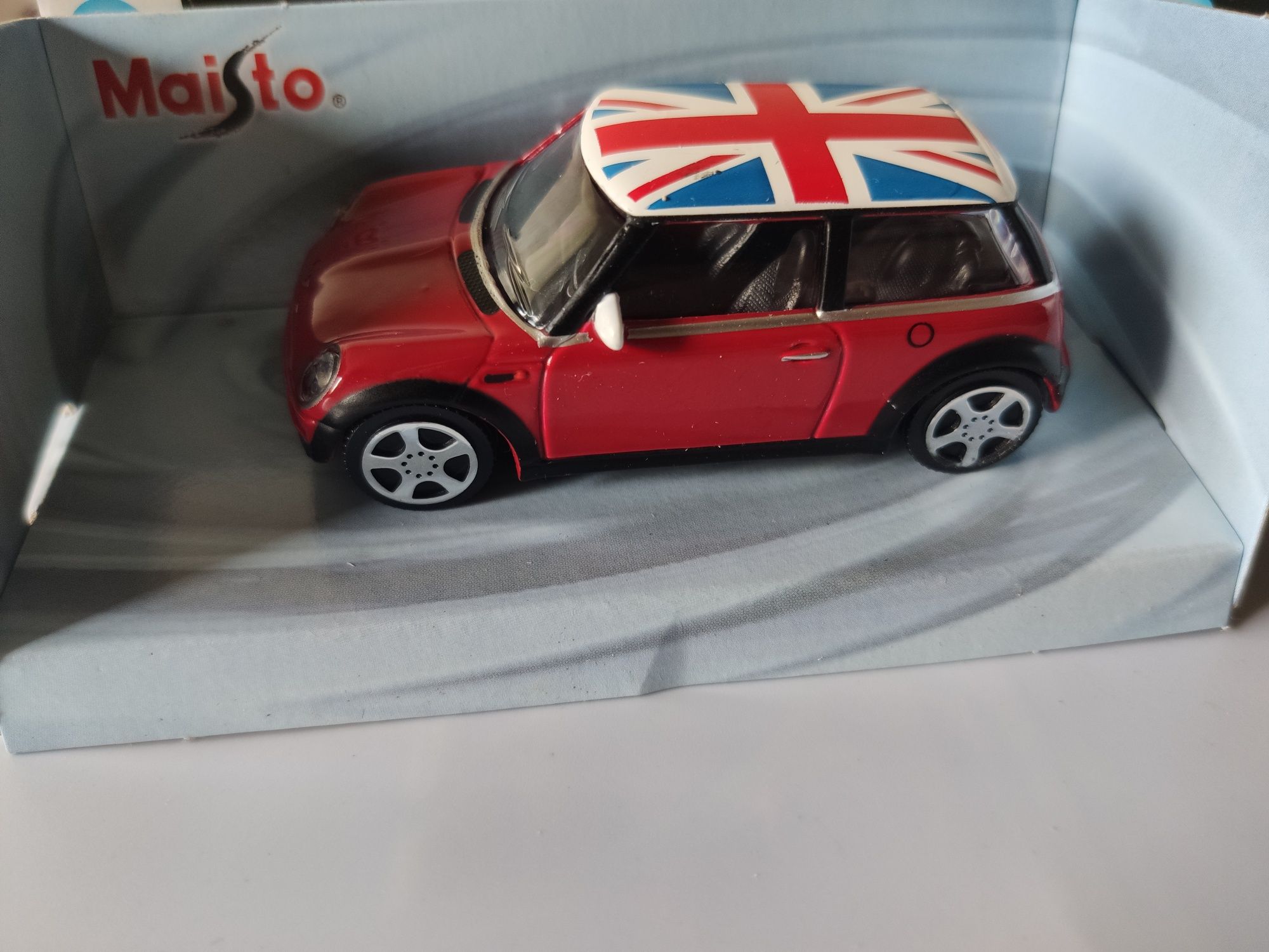 Mini Cooper 1:43 maisto autko resorak nie bburago.