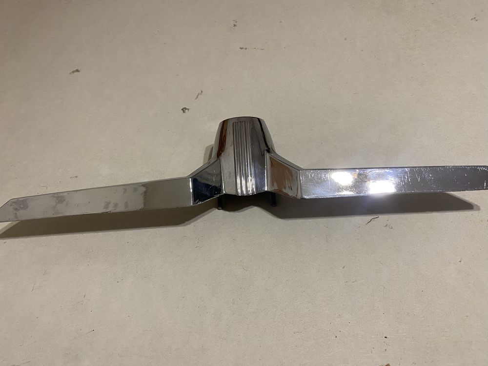 Накладка, емблема, ручка багажника ГАЗ 21