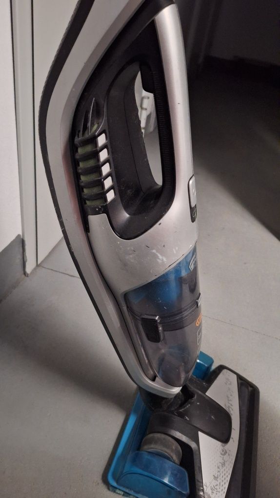 Odkurzacz pionowy philips PowerPro Aqua