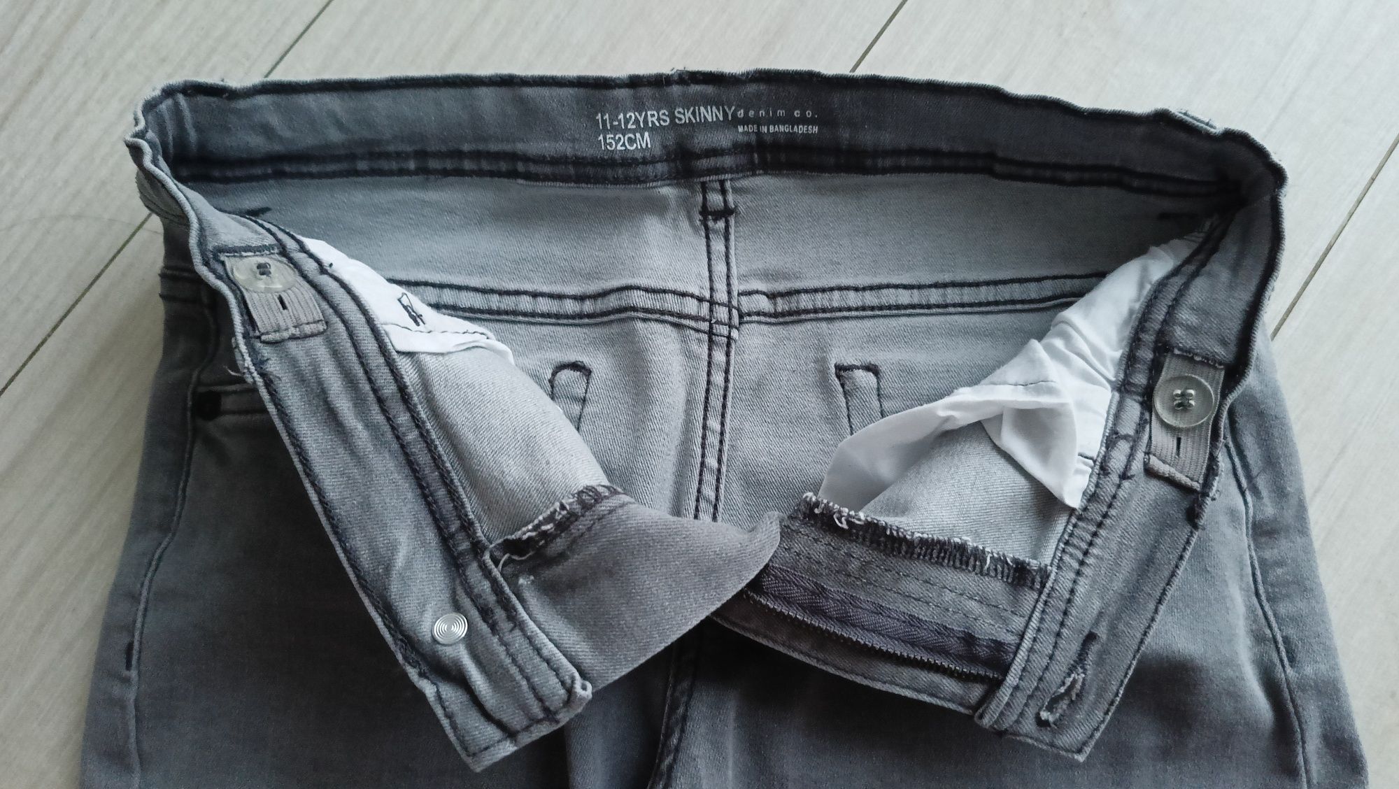 Spodenki jeansowe rozm. 152