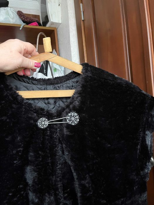 жилетка зі штучної тканини , кішечка