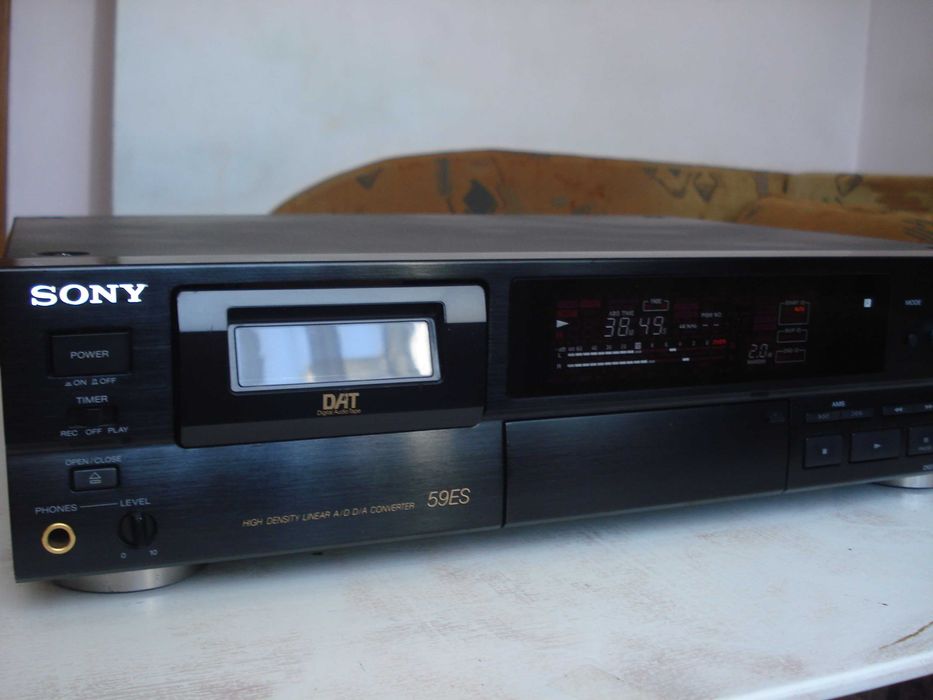 Дека DAT "Sony" DTC-55es, DTC-59es