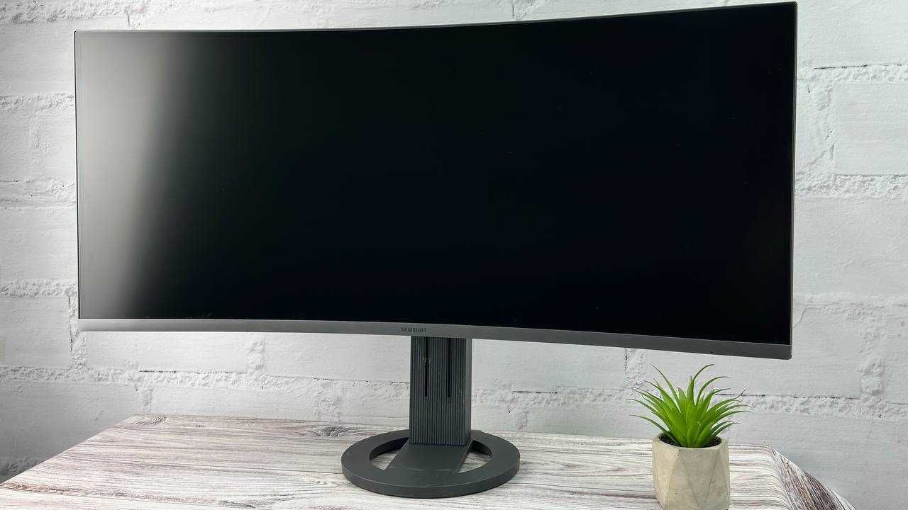 Монітор 34" Samsung Ultra WQHD Professional c34h890wju 3440x1440 21:9