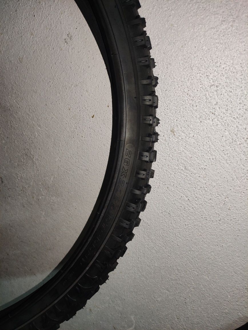 Pneu roda 26 novo