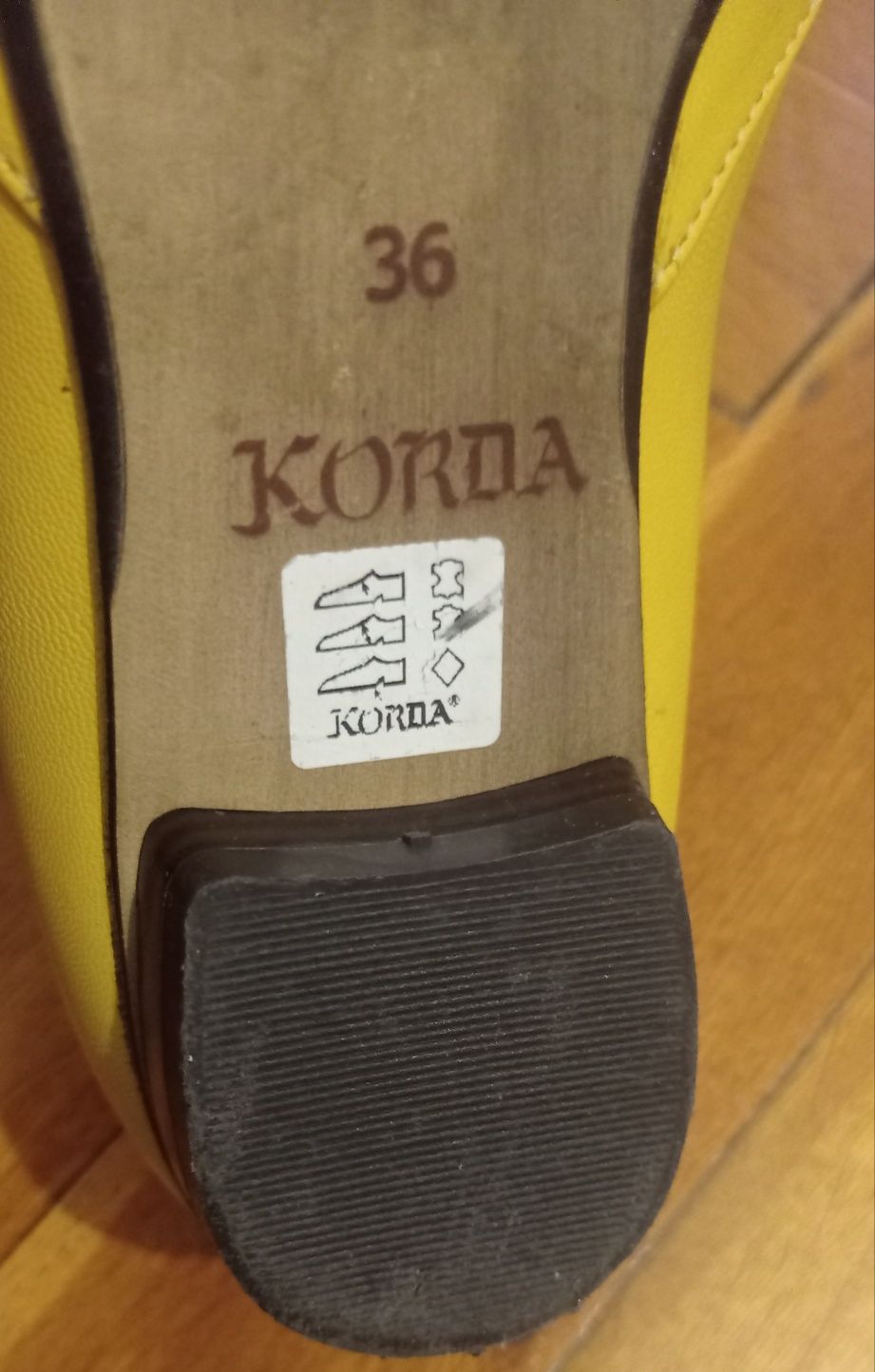 Buty baleriny 36 korda skóra naturalna odkryte palce