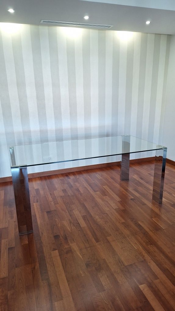 Mesa de Jantar em vidro